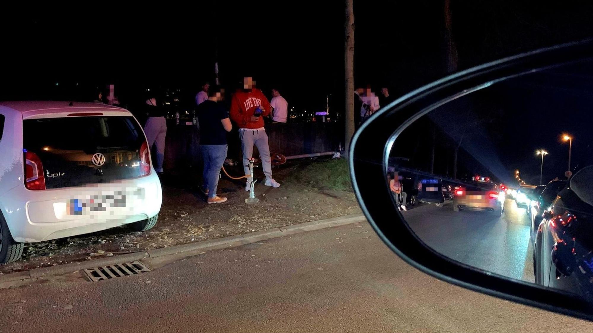 Raser- und Partyszene an der Alfred-Schütte-Allee