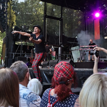 Brings auf der Bühne im Wuppermannpark