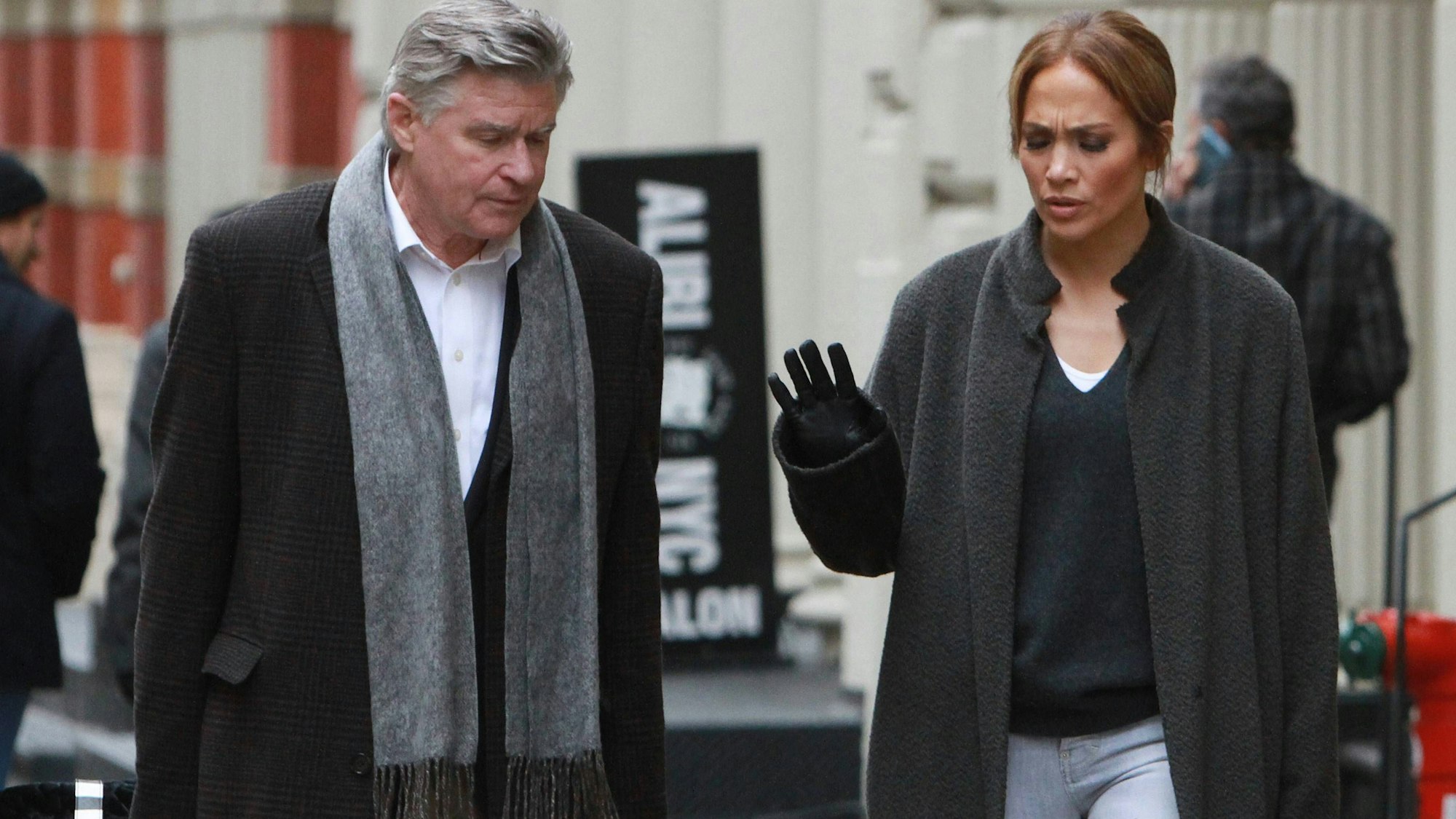 Treat Williams mit Jennifer Lopez beim Dreh von „Second Act in New York“