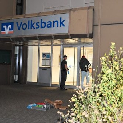 In der Bank hat eine Sicherheitseinrichtung (Nebelanlage) das Eindringen verhindert.