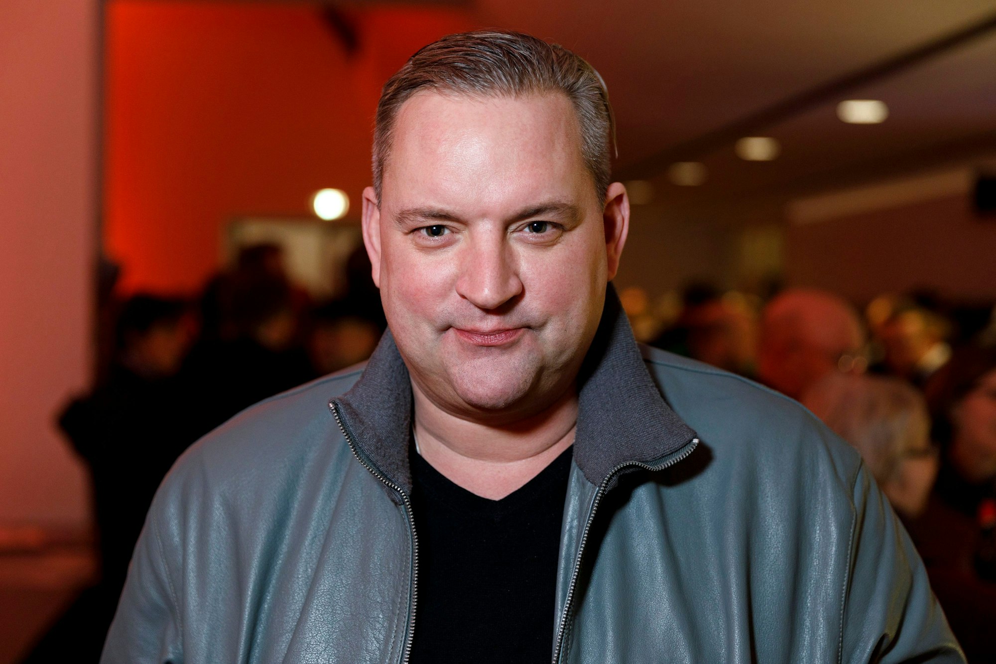 Schauspieler Christian Kahrmann bei der Vorstellung des Dokumentarfilms „Asi mit Niwoh - Die Jürgen Zeltinger Geschichte“ im Filmforum.