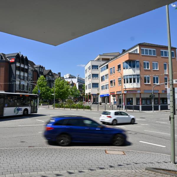13.06.2023
Gummersbach
Die Ovag rechnet auf Grund von Straßenbauarbeiten in den kommenden Wochen mit Behinderungen.