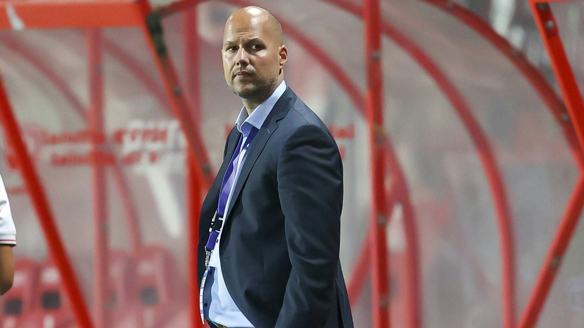 ENSCHEDE, 31-08-2021 ,Grolsch Veste stadium, Dutch UEFA Women s Champions League, Twente - Benfica women , season 2021 / 2022, FC Twente trainer / coach Robert de Pauw during the match Twente - Benfica women. Twente - Benfica women PUBLICATIONxNOTxINxNED x13227968x Copyright: