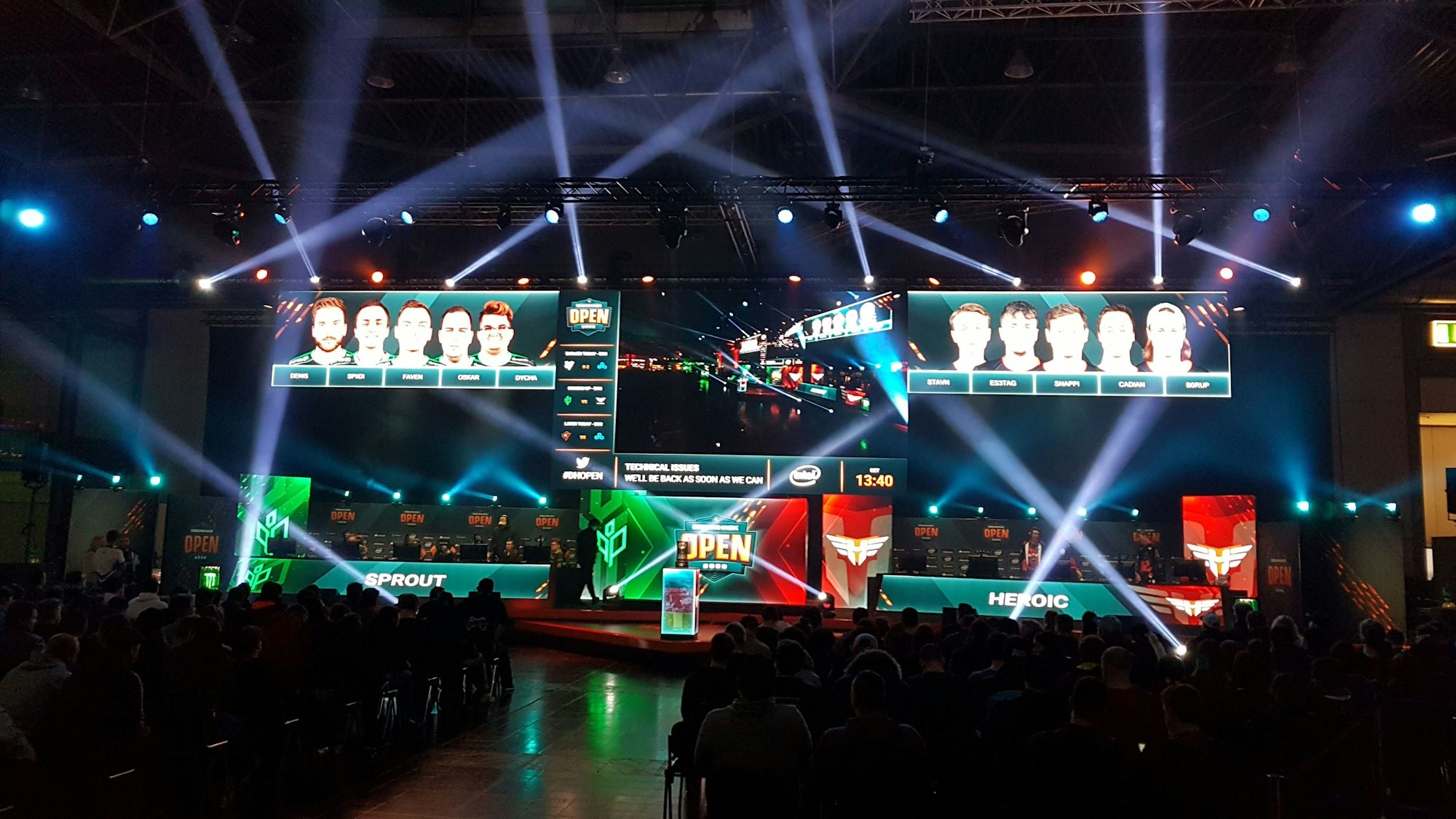 Eine Halle der Dreamhack 2020 in Leipzig.