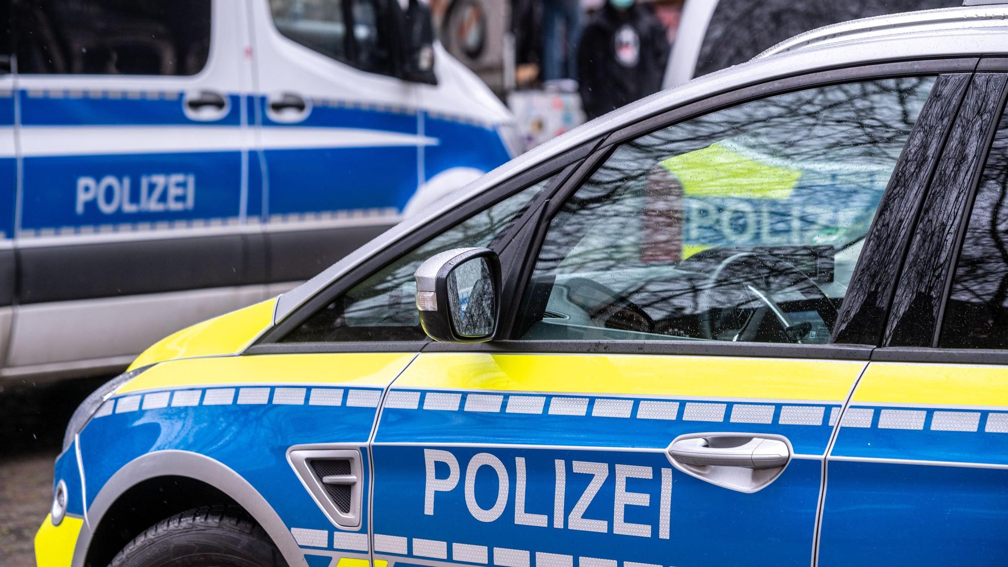 Die Polizei wird die Demonstration am Freitag in der Kölner Innenstadt sichern. (Symbolbild)