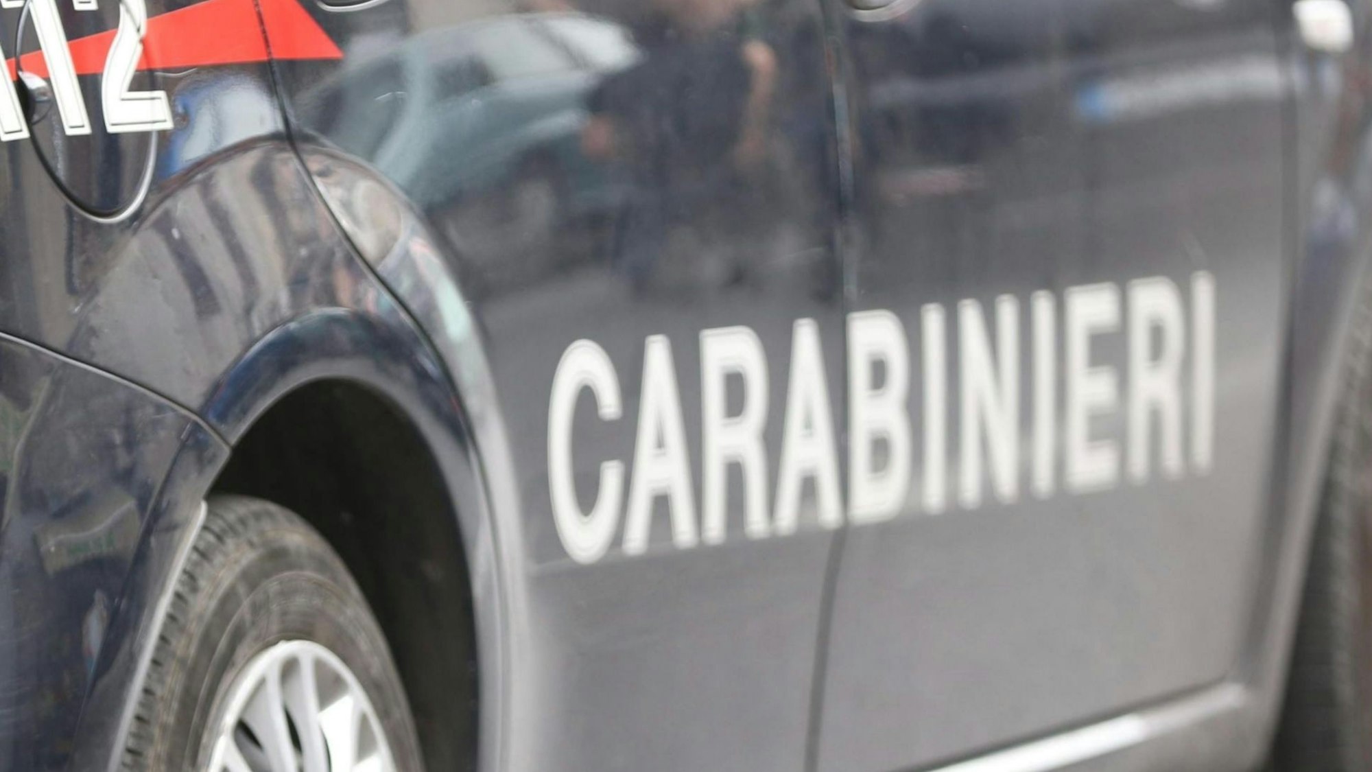 Die Polizei ermittelt gegen den 20-jährigen Fahrer. Sie will herausfinden, ob ein Fehlverhalten des Youtubers vorliegt. (Symbolbild)