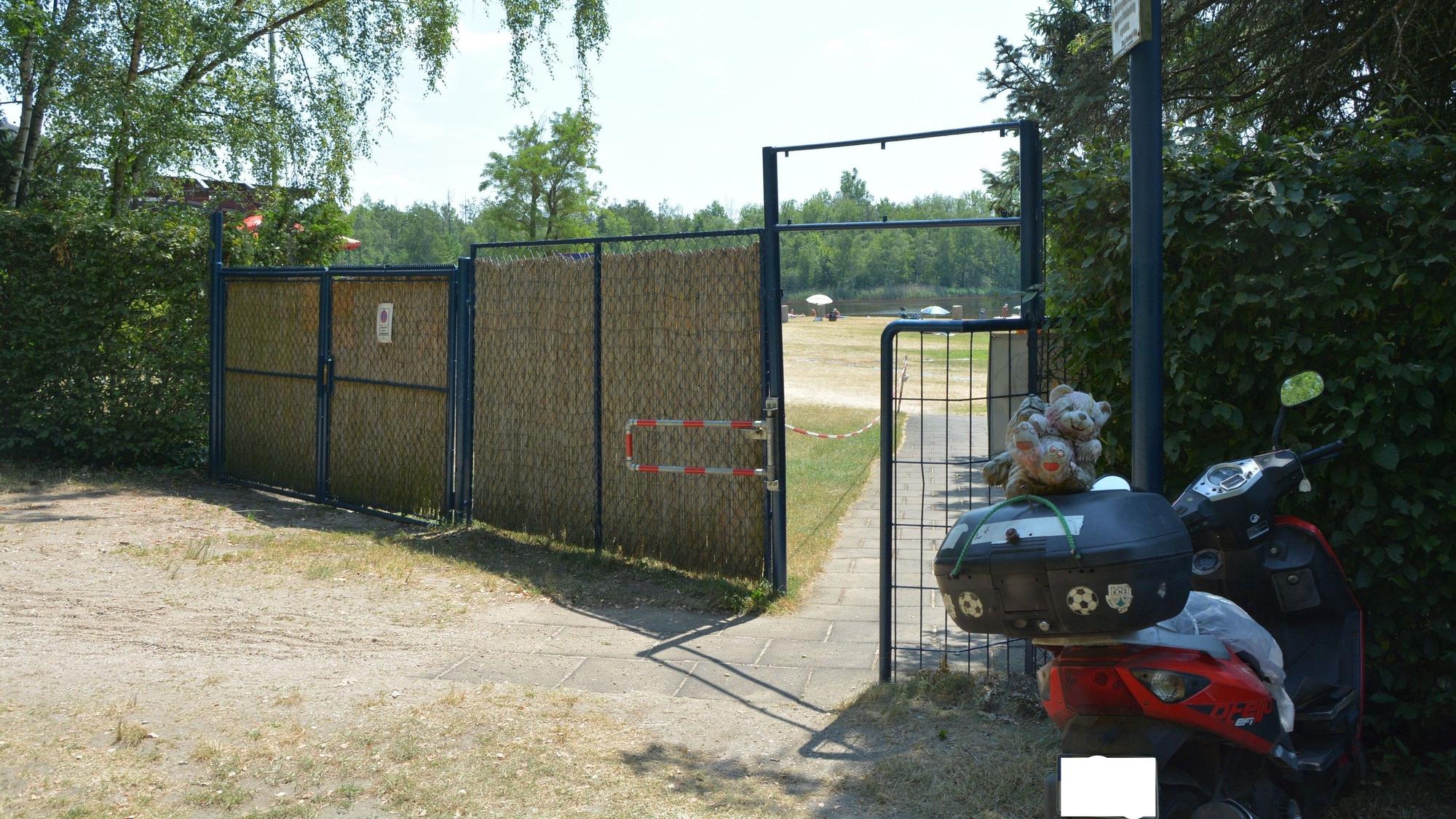 Auf dem Foto ist der Eingang zum Strandbad Zieselsmaar zu sehen.
