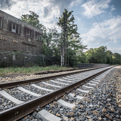 Ehemaliges Stellwerk am Güterbahnhof Leverkusen Morsbroich, ist jetzt in privater Hand. Foto: Ralf Krieger