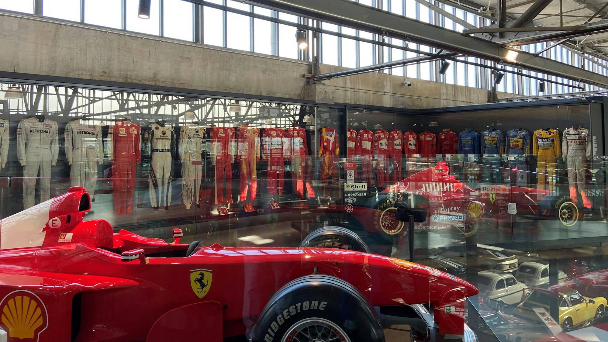 Motorworld in Köln mit echten Ferrari-Rennfahrzeugen