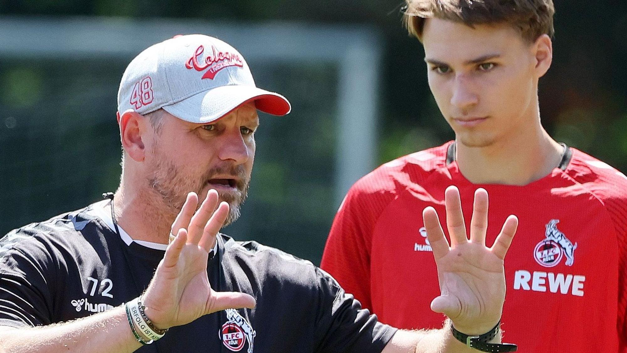 Steffen Baumgart hat sich zuletzt viel Mühe mit Tim Lemperle gegeben. Nun wechselt der Nachwuchsmann für eine Saison nach Fürth.