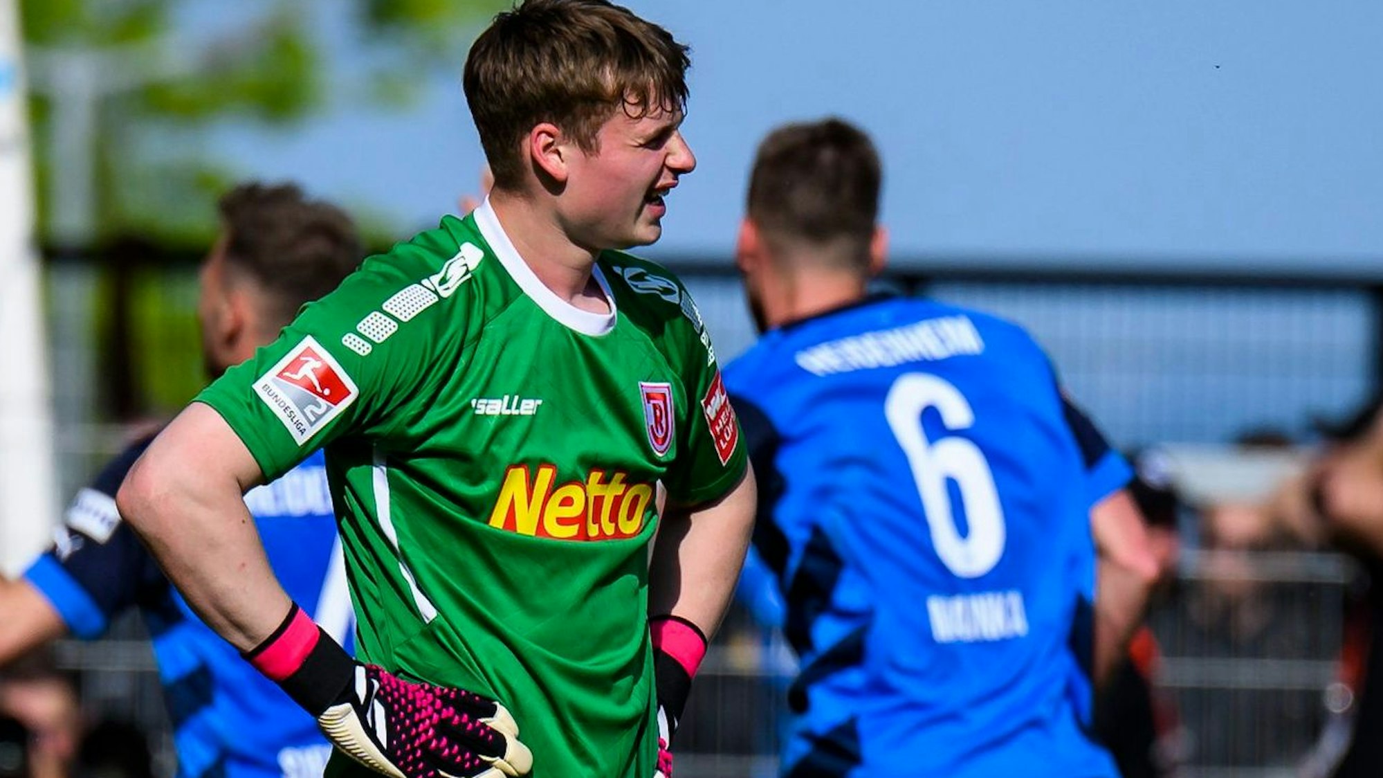 Jonas Urbig stieg am Ende dieser Saison mit Jahn Regensburg aus der Zweiten Liga ab. Dennoch war die Ausleihe in die Oberpfalz ein Erfolg für das 19-jährige Ausnahmetalent des FC.