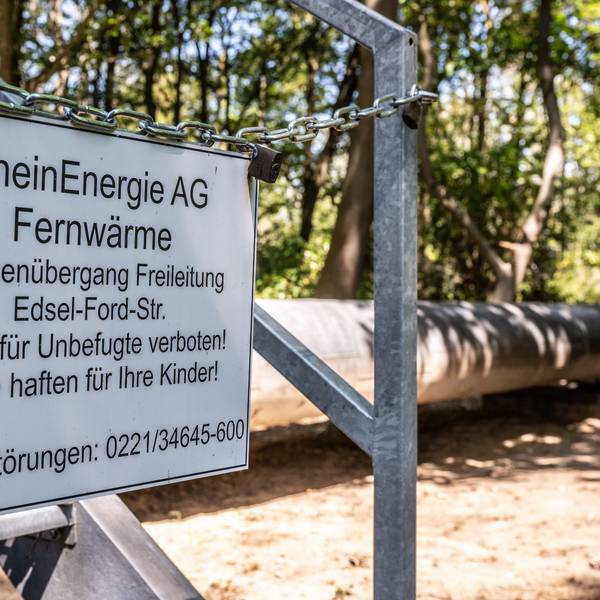03.08.2022, Köln: Fernwärmeleitung bei Merkenich. Foto: Uwe Weiser