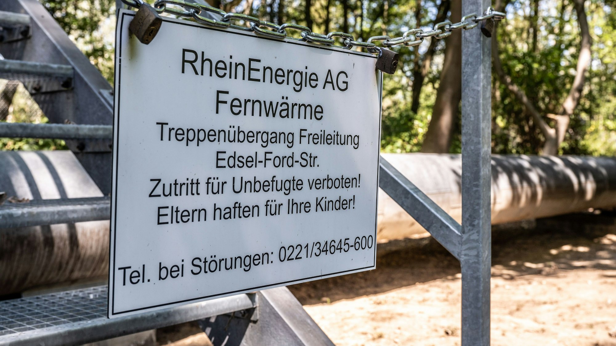 03.08.2022, Köln: Fernwärmeleitung bei Merkenich. Foto: Uwe Weiser