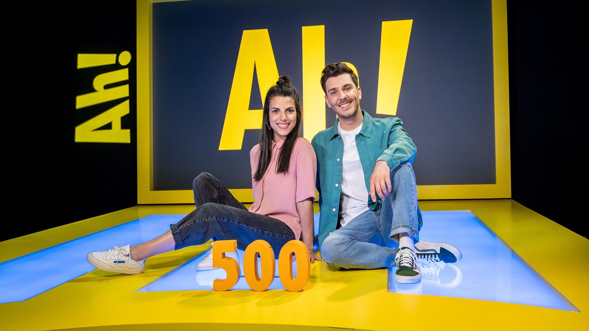 Clarissa Corrêa da Silva und Tarkan Bagci moderieren zusammen die 500. Folge von „Wissen macht Ah!“.