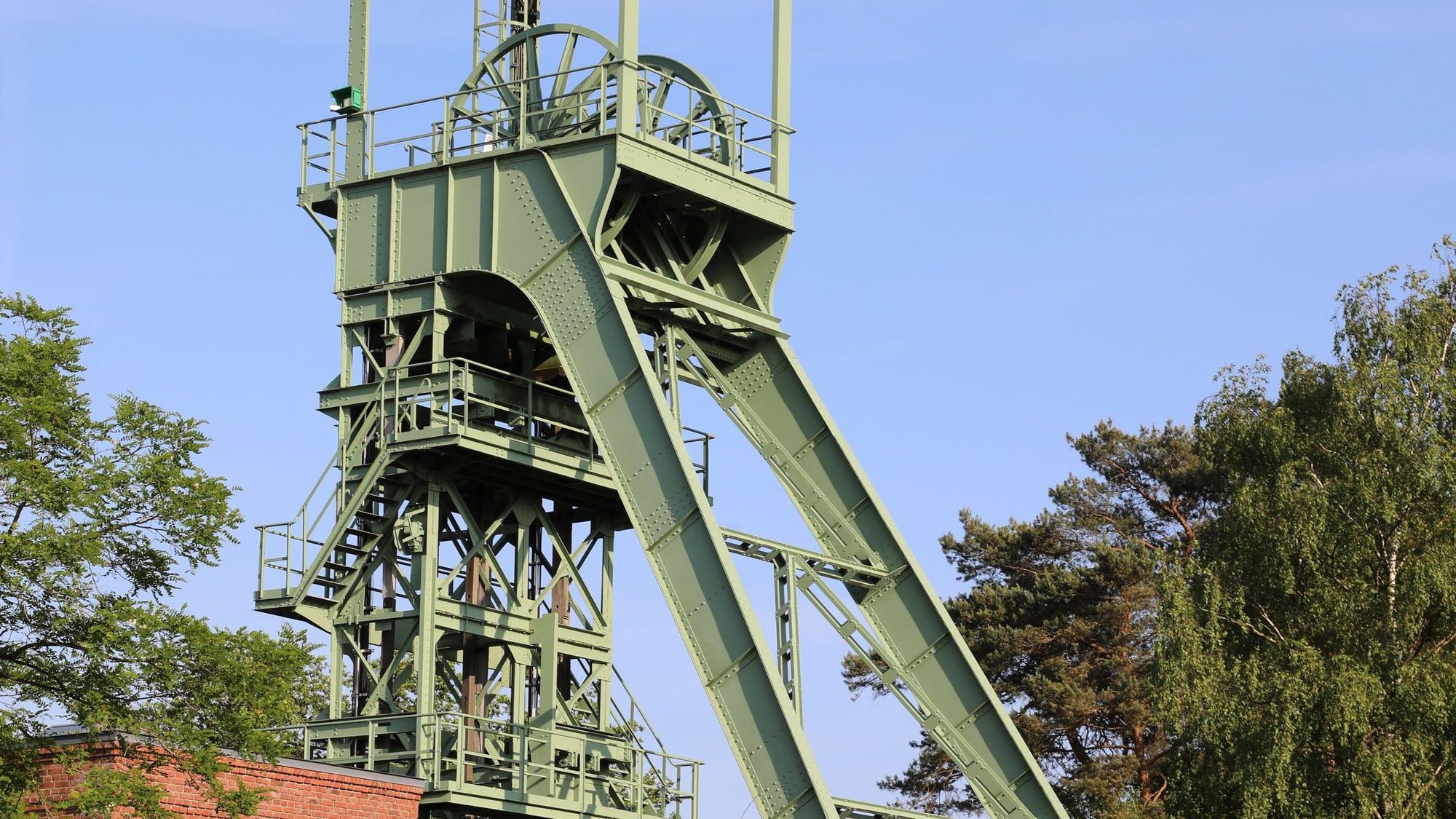 Der alte Förderturm auf dem Lüderich.