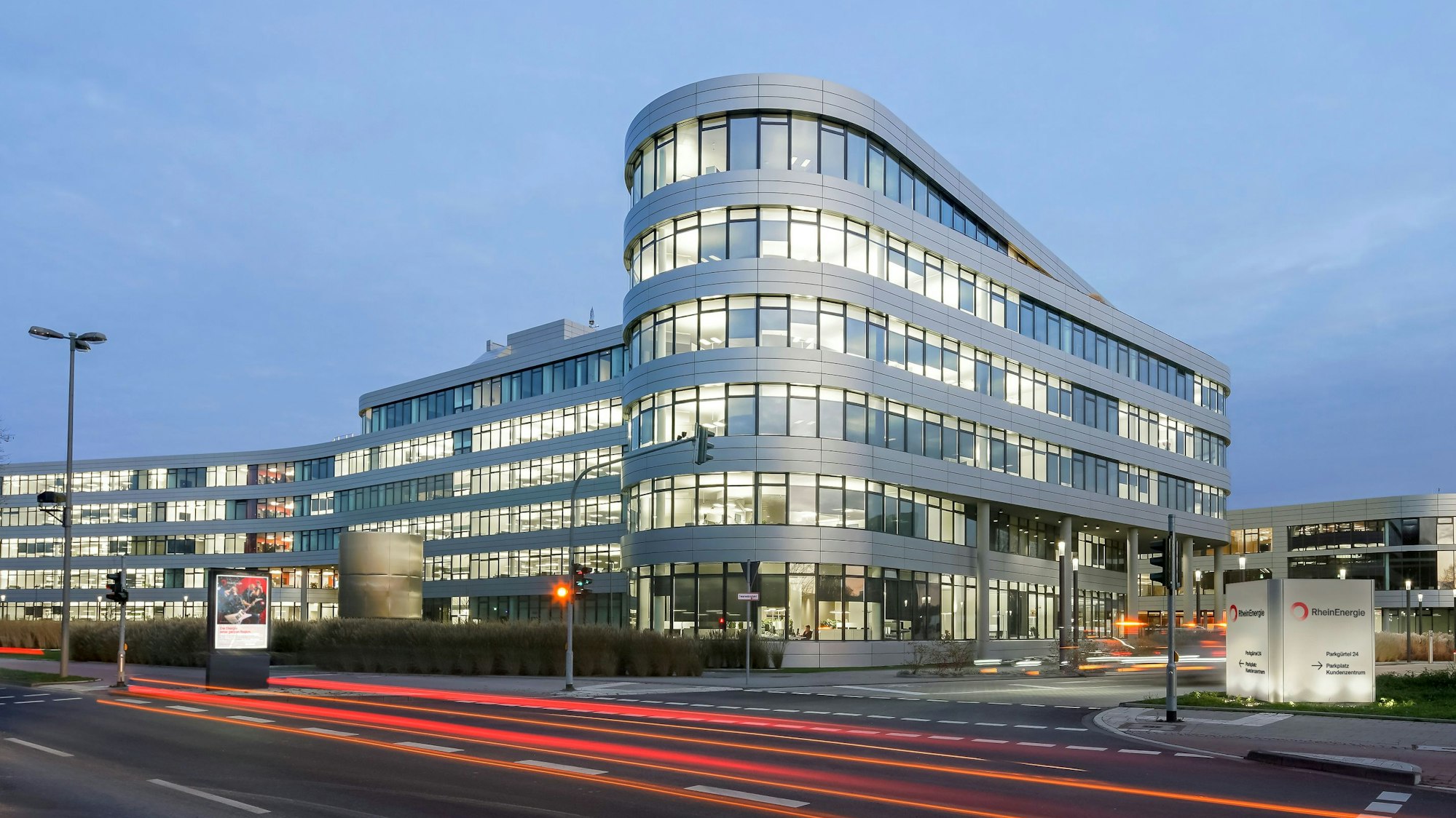 Hauptverwaltung der Rhein-Energie AG Rhein-Energie
am Parkgürtel in Köln-Ehrenfeld