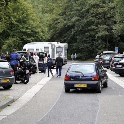 Die Autobahn-Raststätte Königsforst West an der Autobahn 3 gehört zu Rösrath (Archivbild vom Sommerferienbeginn).