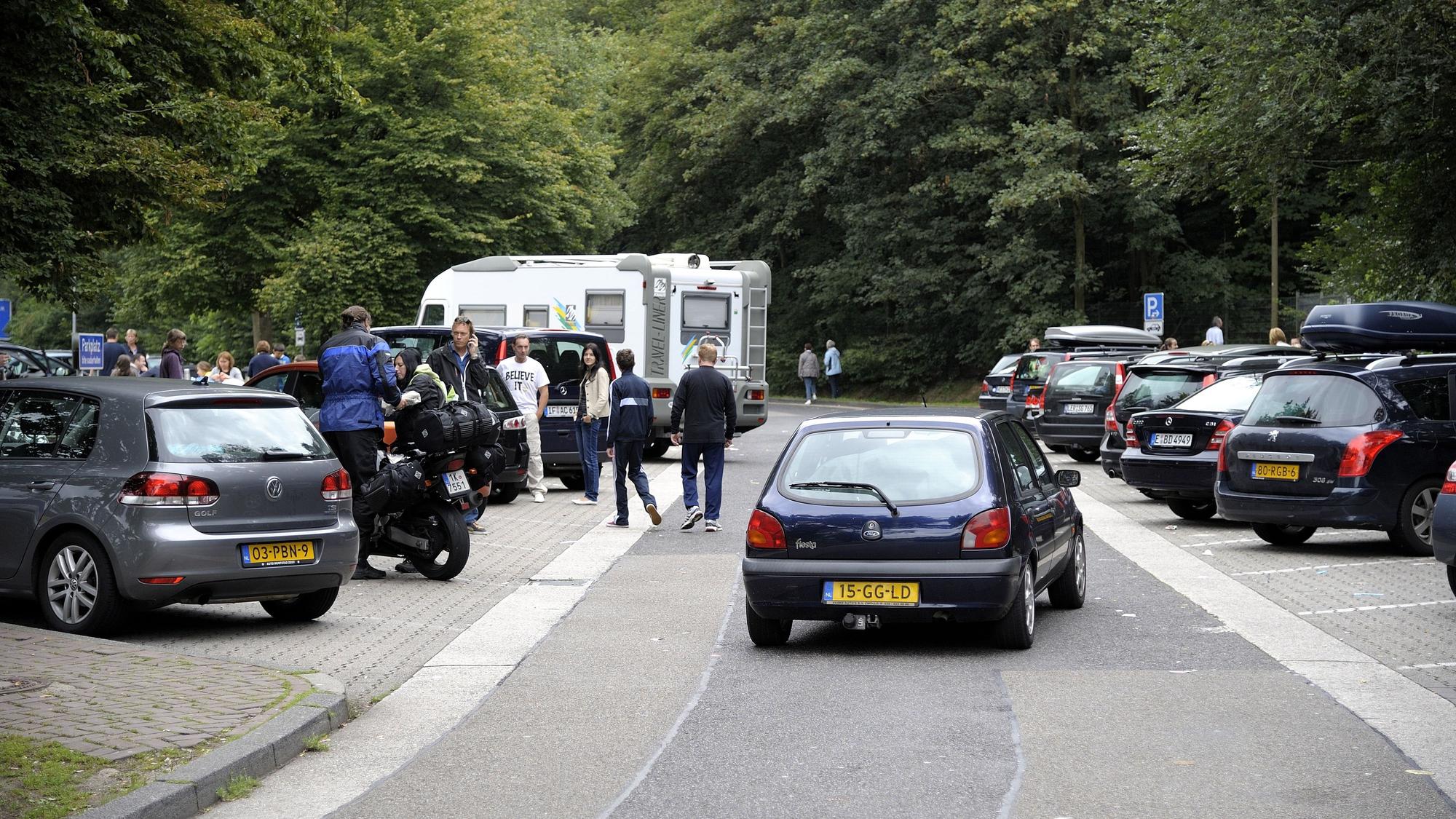 Die Autobahn-Raststätte Königsforst West an der Autobahn 3 gehört zu Rösrath (Archivbild vom Sommerferienbeginn).