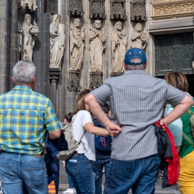 04.05.2023, Köln: Der Dom ist bei Touristen besonders beliebt. Der Tourismus boomt wieder. Foto: Uwe Weiser