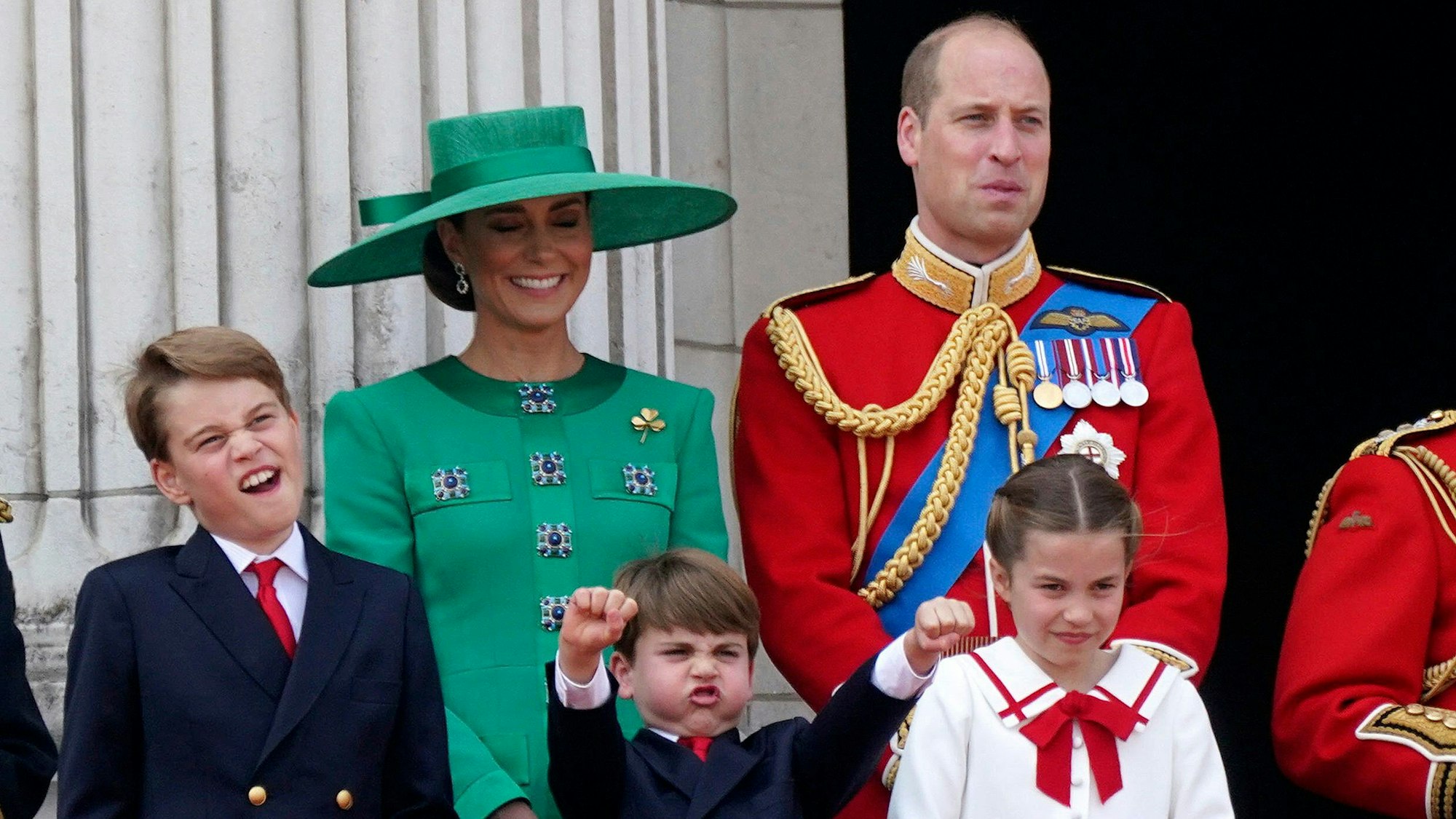 Die Royals auf dem Balkon.