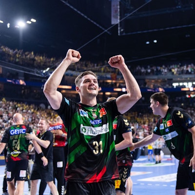 Magdeburgs Kay Smits jubelt nach der Partie.