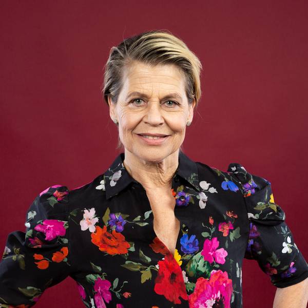 26. Oktober 2019, USA, Los Angeles: Linda Hamilton, Schauspielerin, steht im „Four Seasons Hotel“ Beverly Hills anlässlich ihres Films „Terminator: Dark Fate“.