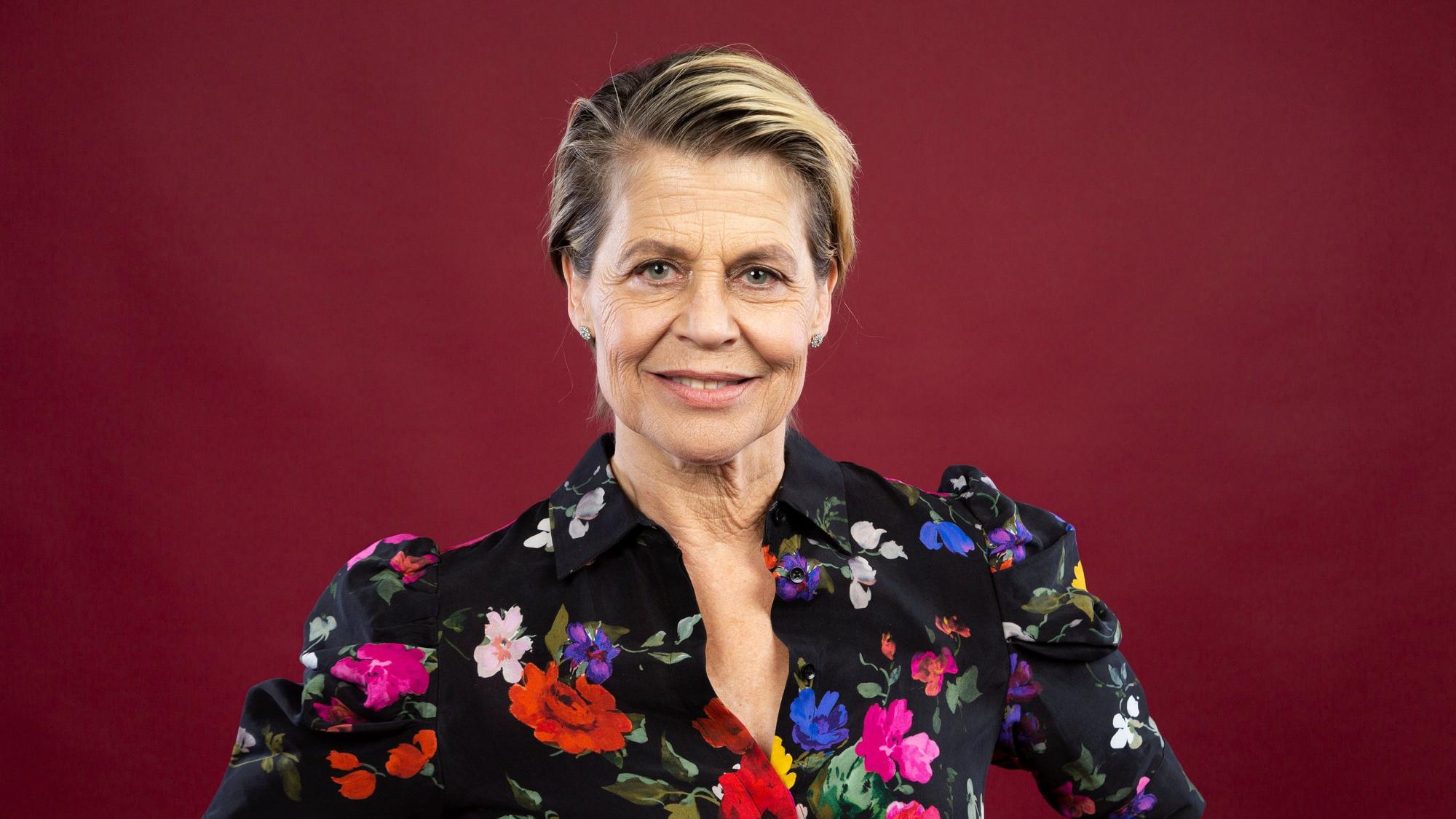 26. Oktober 2019, USA, Los Angeles: Linda Hamilton, Schauspielerin, steht im „Four Seasons Hotel“ Beverly Hills anlässlich ihres Films „Terminator: Dark Fate“.