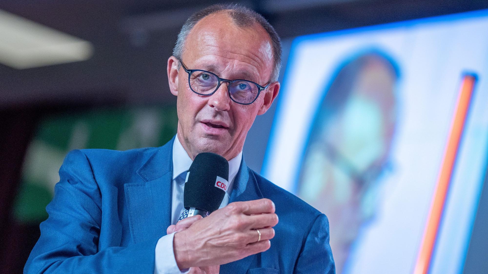 Friedrich Merz, CDU Bundesvorsitzender und Fraktionsvorsitzender der CDU/CSU Fraktion, spricht beim CDU-Grundsatzkonvent.