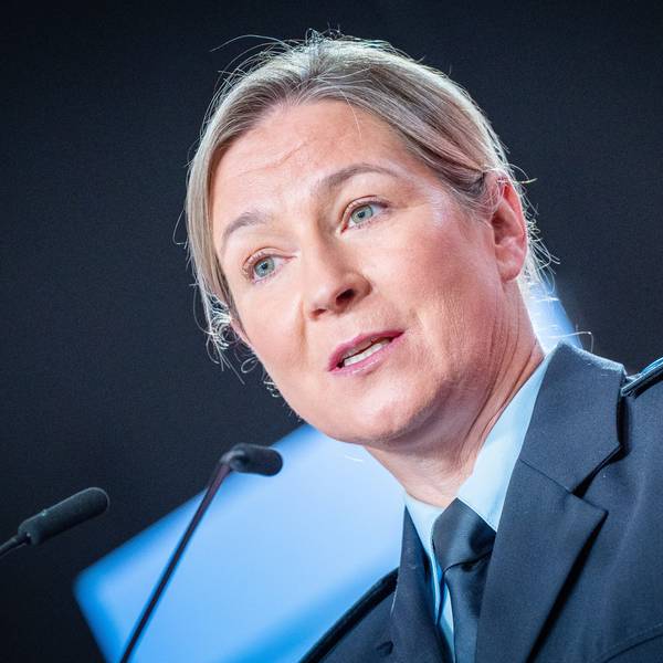 Der Auftritt von Claudia Pechstein, Olympiasiegerin im Eissschnelllauf, beim CDU-Grundsatzkonvent, ruft viel Kritik hervor.