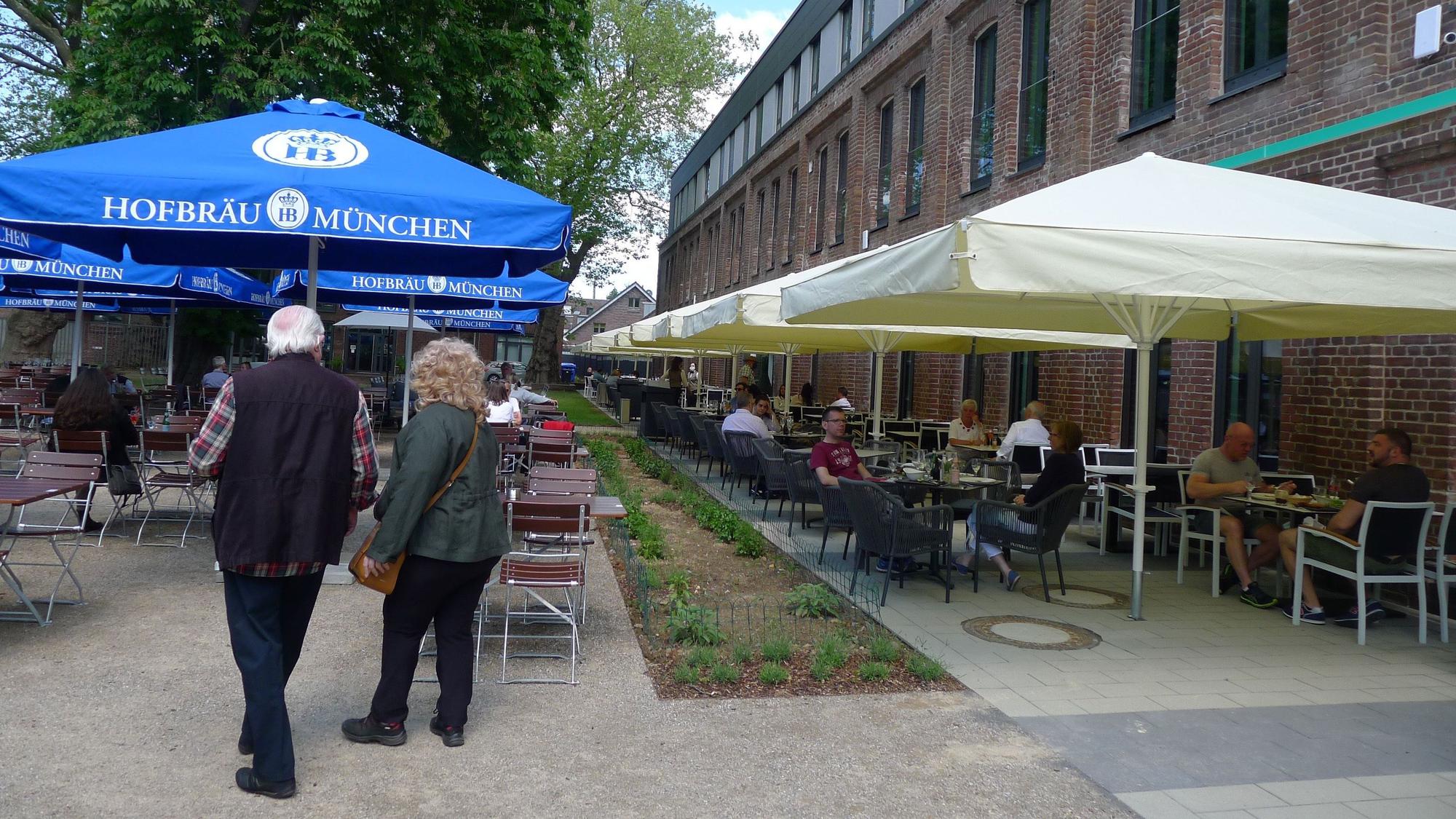 Biergarten-Terrasse im Restaurant Gallodini