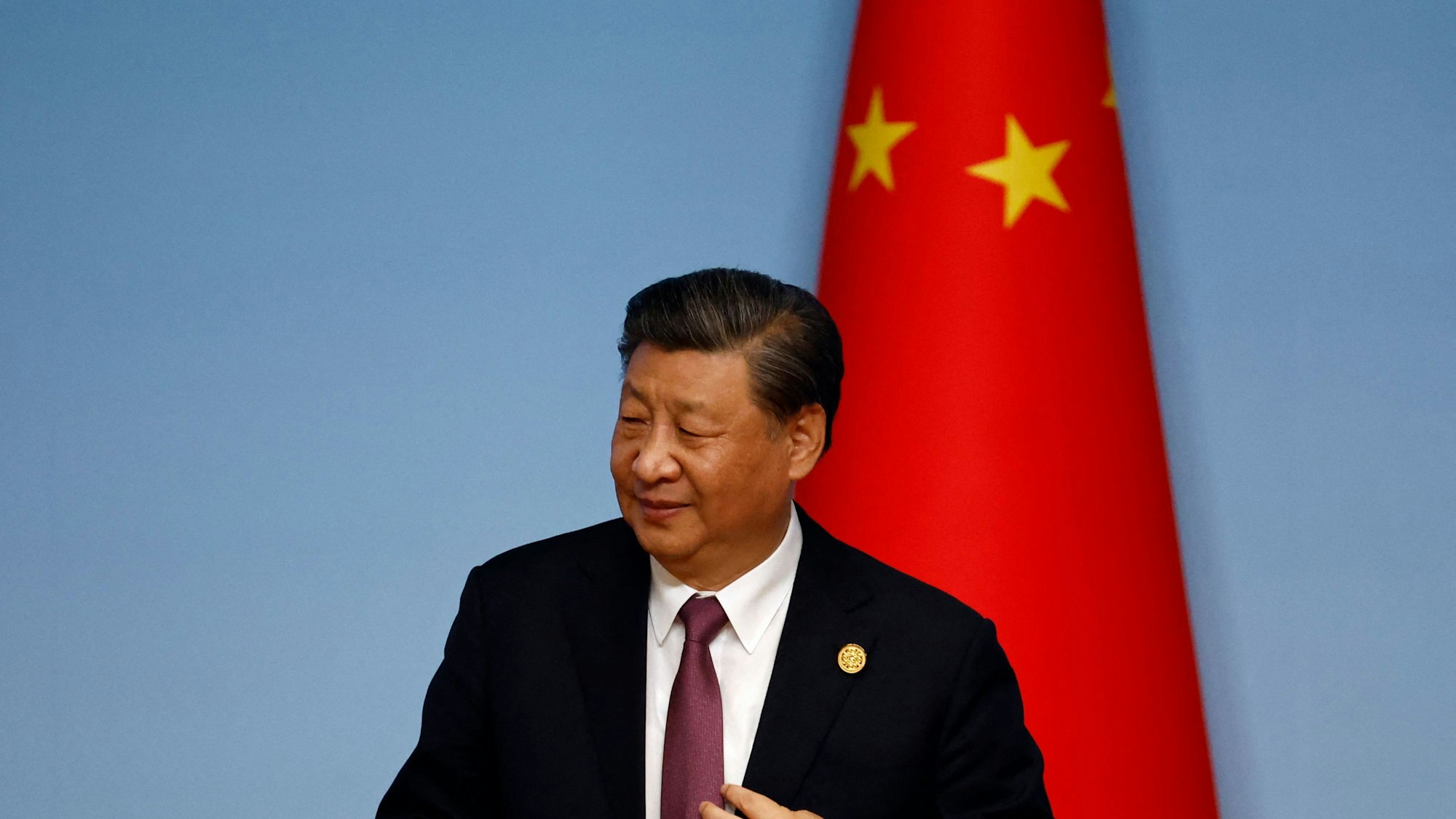 Chinese President Xi Jinping leaves at the end of a joint press conference during the China-Central Asia Summit in Xian, in China's northern Shaanxi province on May 19, 2023. (Photo by FLORENCE LO / POOL / AFP)