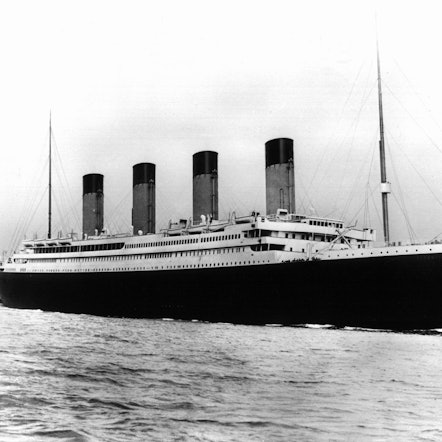 Ein undatiertes Archivfoto zeigt den früheren Luxusdampfer „Titanic“.