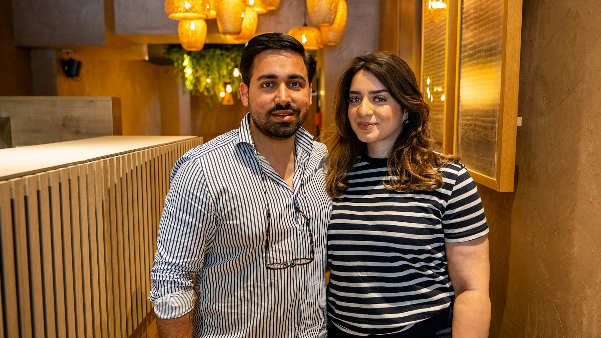 Anil und Tanya Balci in der neuen Cloudkitchen-Filiale in Köln.