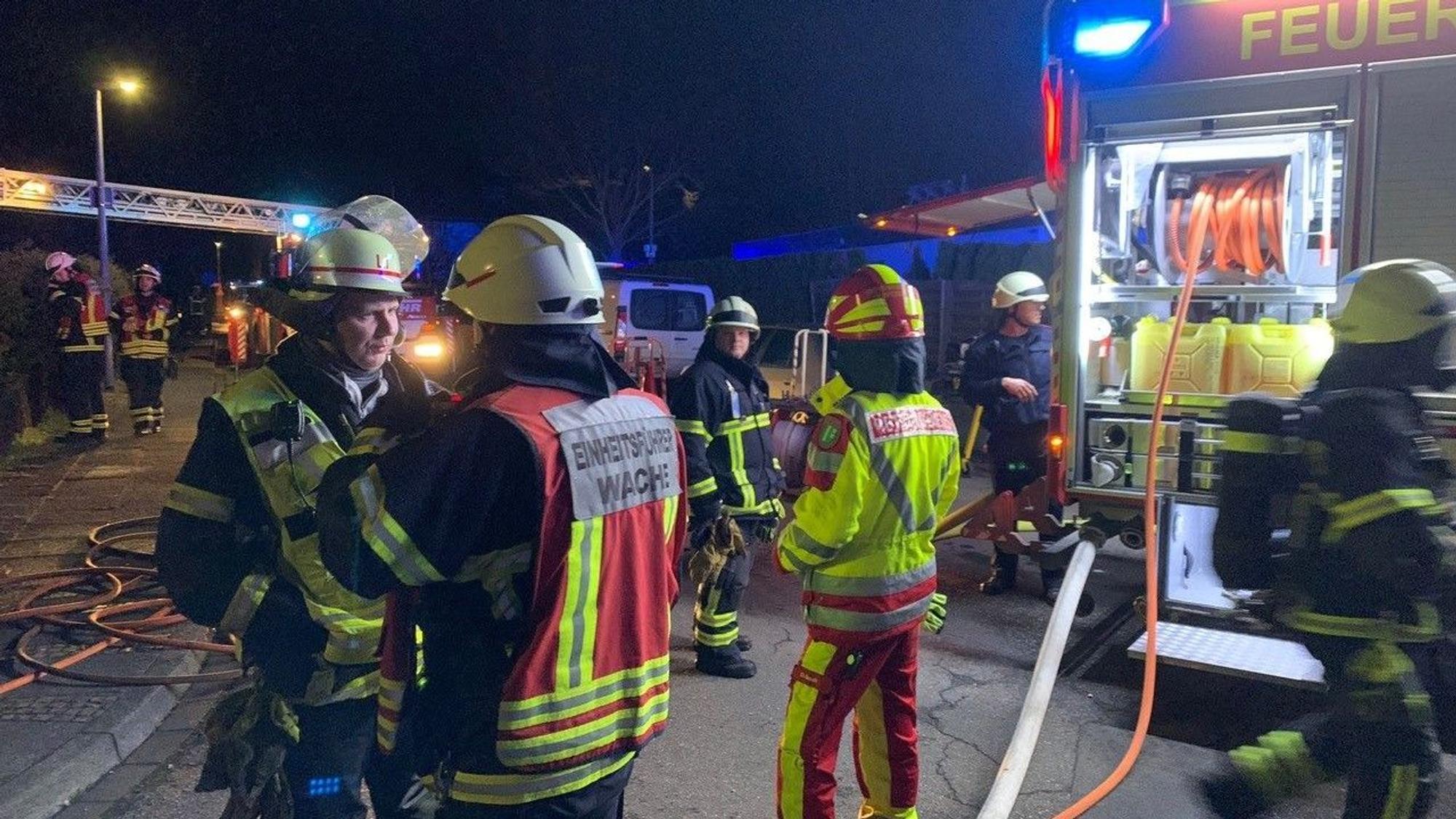 Die Feuerwehr Erftstadt bei einem Einsatz.