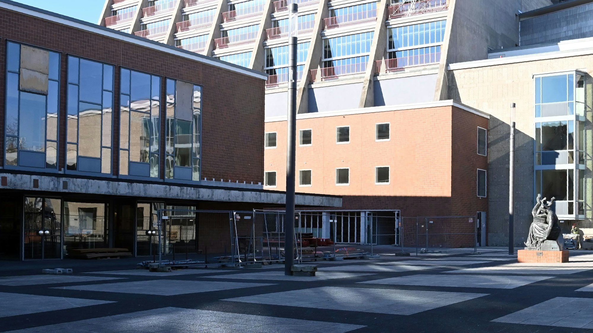 Zu sehen ist der Der „kleine Offenbachplatz“ in Köln.