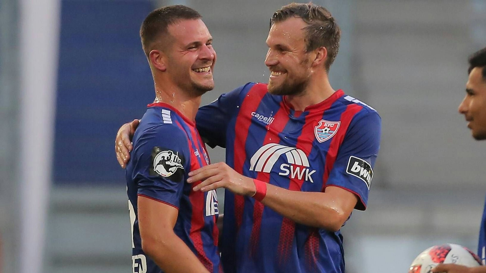 Lucas Musculus (links) und Weltmeister Kevin Großkreutz