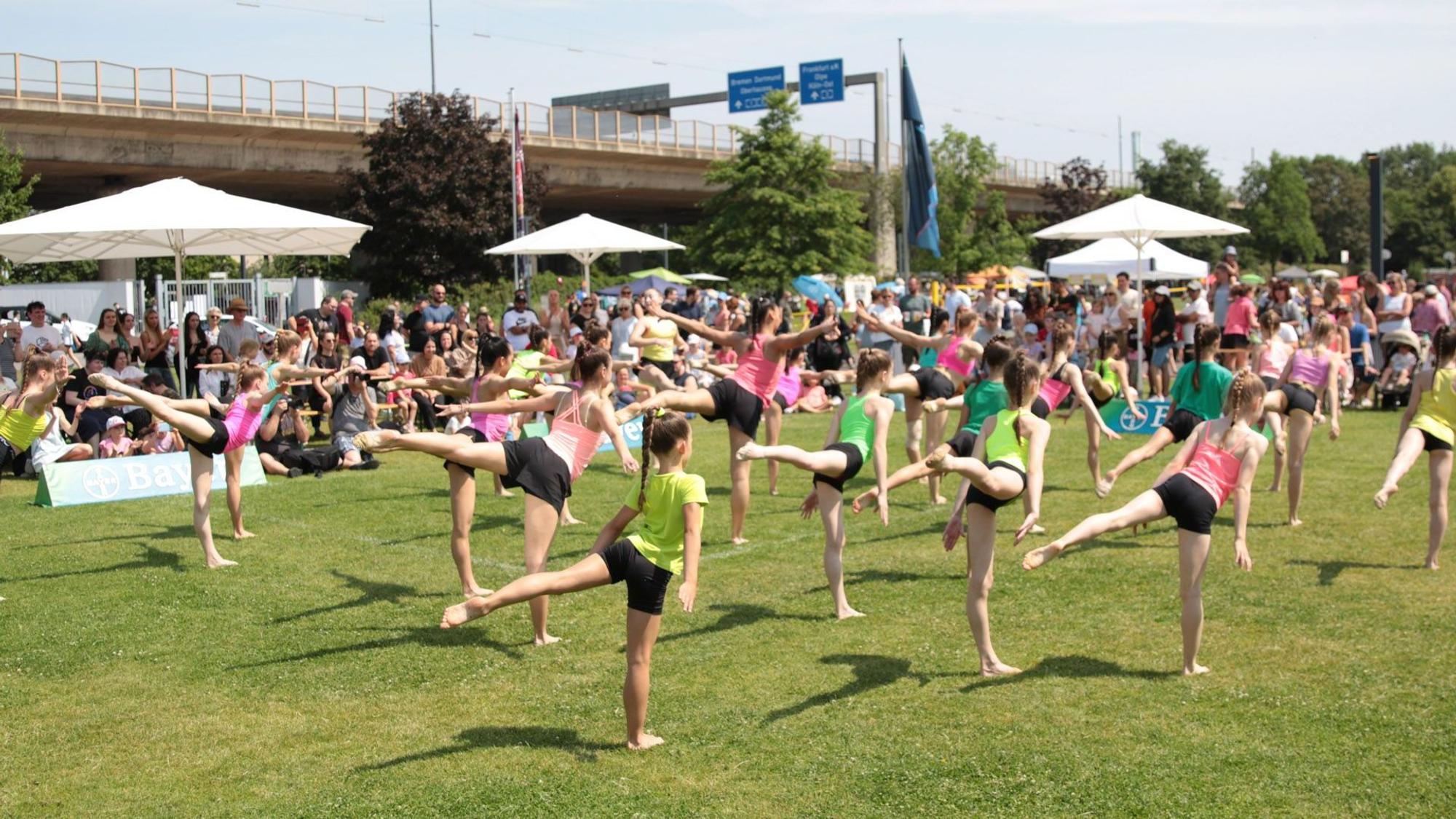 Auch die Rhythmischen Sportgymnastinnen traten beim Sommerfest auf.