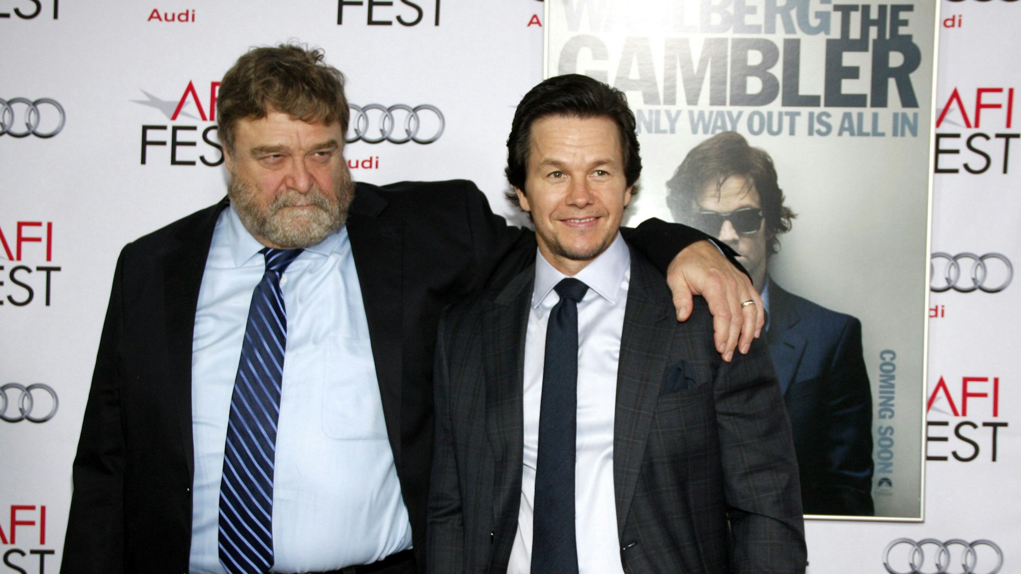 John Goodman mit seinem Kollegen Mark Wahlberg, der 2007 für den Oscar nominiert war.