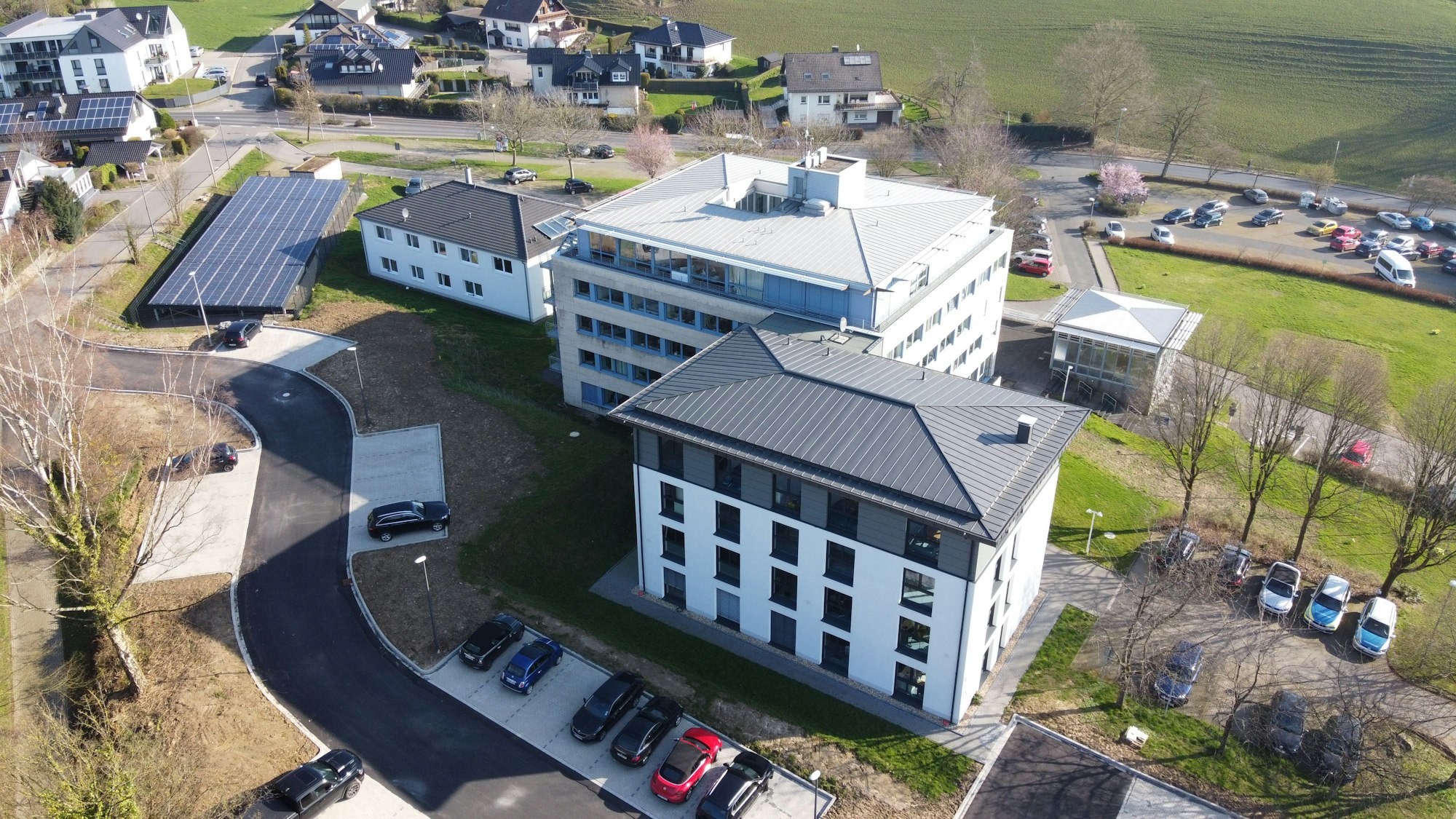 Vogelperspektive auf das Rathaus in Lindlar