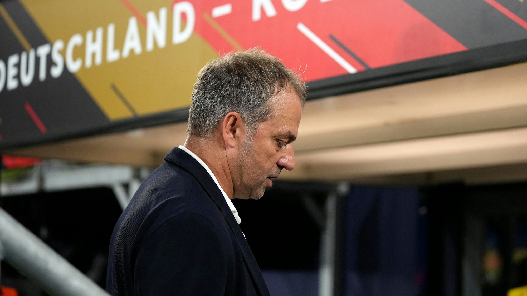 Bundestrainer Hansi Flick testet und testet – und kommt mit der DFB-Elf doch nicht weiter. Im Gegenteil.