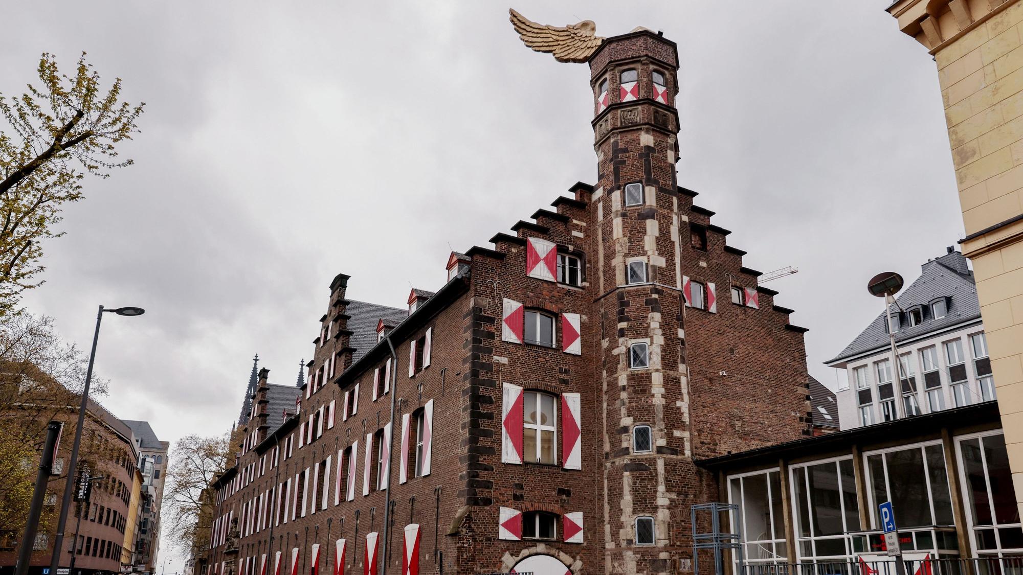 Das Bild zeigt das Zeughaus von außen.