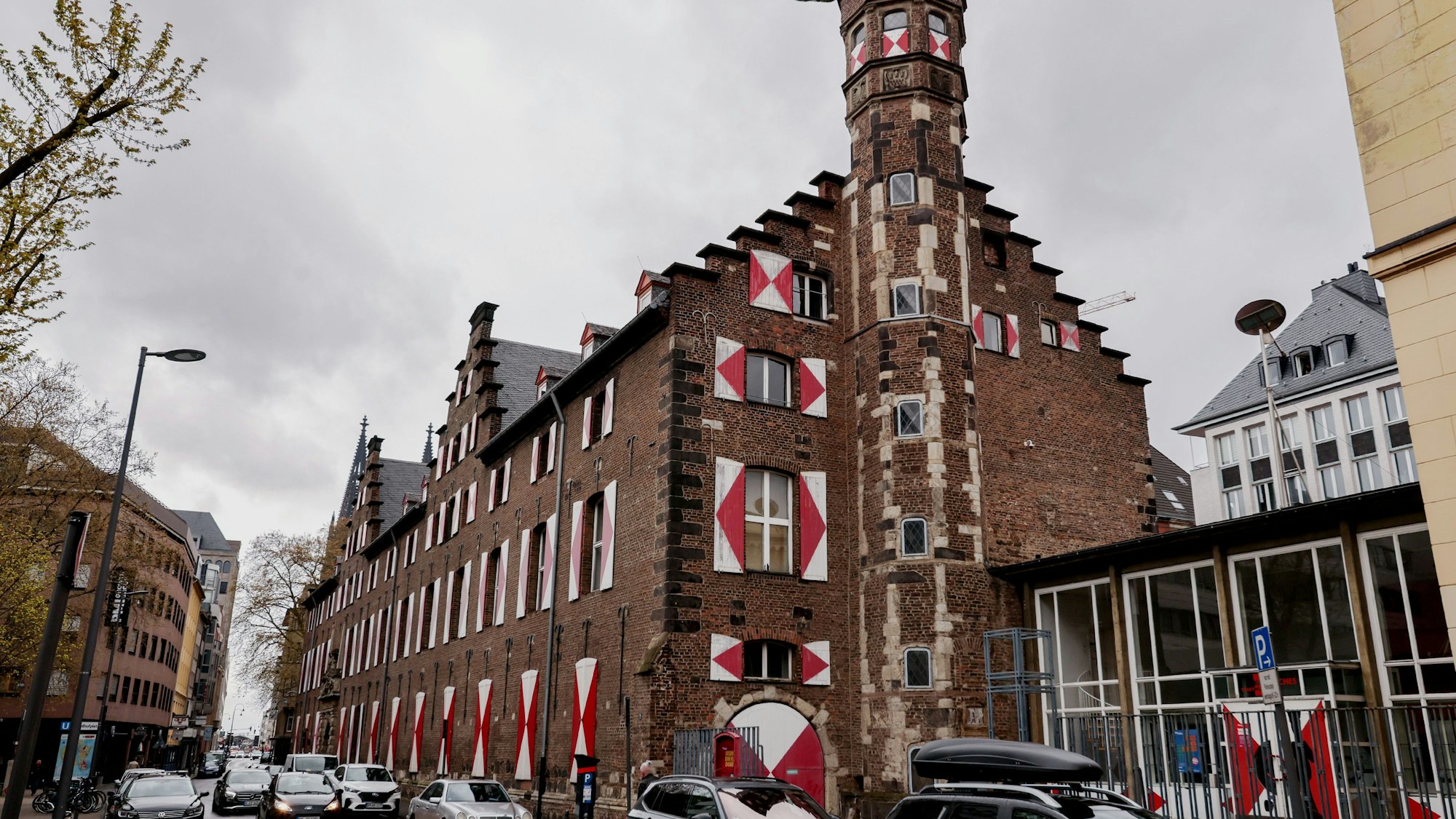 Lange Jahre die Heimat des Stadtmuseums, jetzt ein Sanierungsfall: Das Zeughaus.