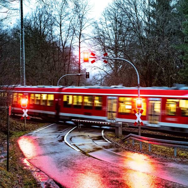 Die RB 25 auf einem Archivfoto, aufgenommen in der Gemeinde Marienheide.