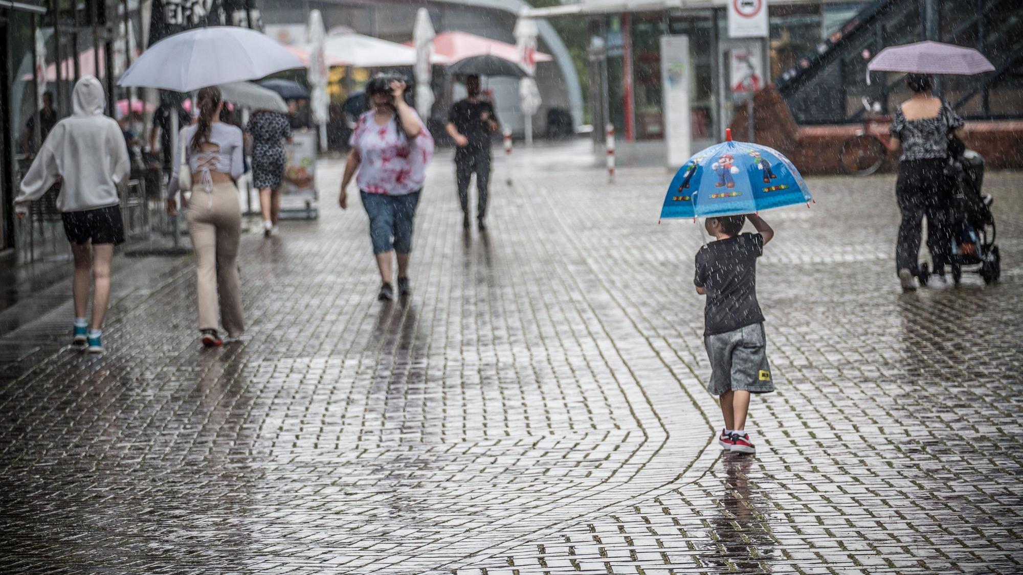 Regen in Leverkusen. Foto: Ralf Krieger