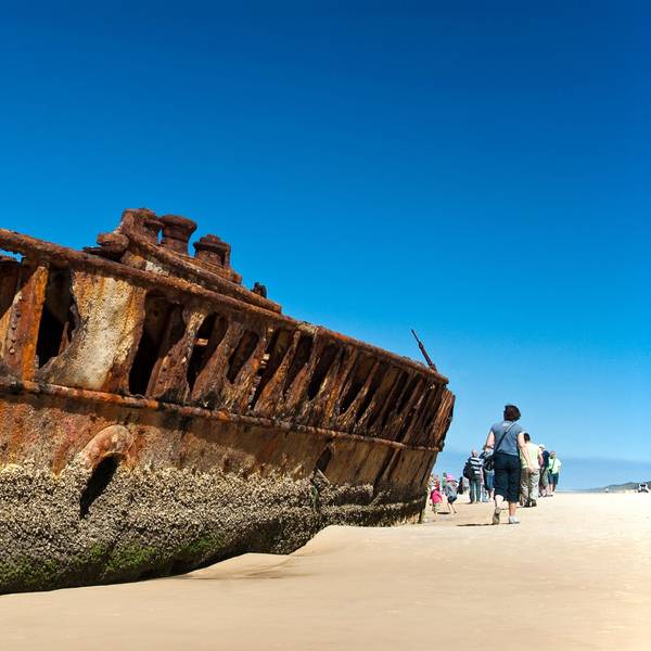 Das Wrack des Turbinendampfers SS Maheno auf Fraser Island.