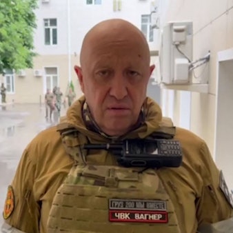 Jewgeni Prigoschin, Chef der russischen Privatarmee Wagner, im Hauptquartier der russischen Streitkräfte in Rostow (Ausschnitt aus einem Video)