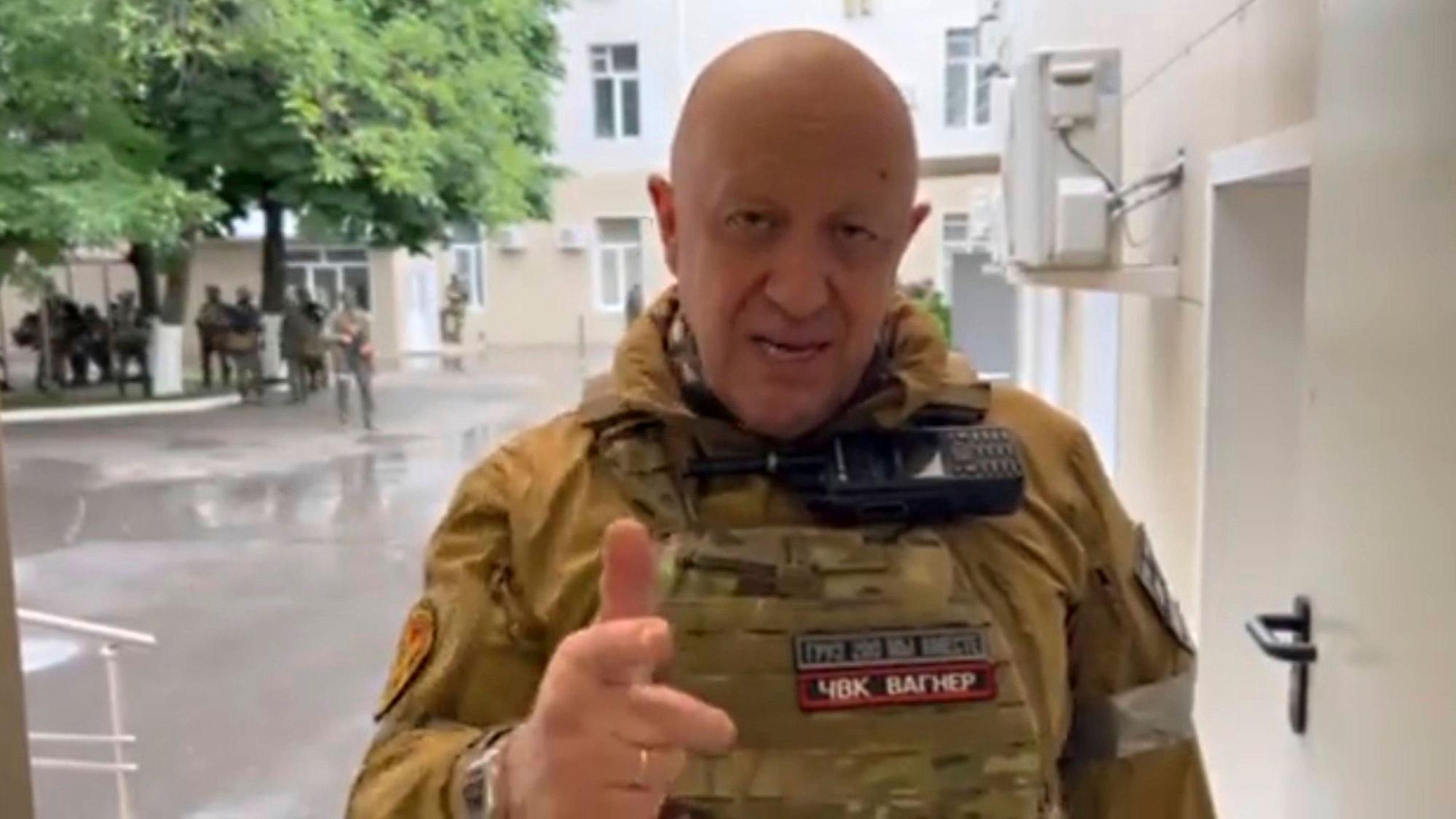 Rostow am Don am Samstag, 24. Juni: Jewgeni Prigoschin hat mit seinen Wagner-Söldnern – nach Wochen des eskalierenden Streits mit Moskau – die russische Stadt besetzt. Das Foto stammt aus einem Video eines Wagner-Kanals.