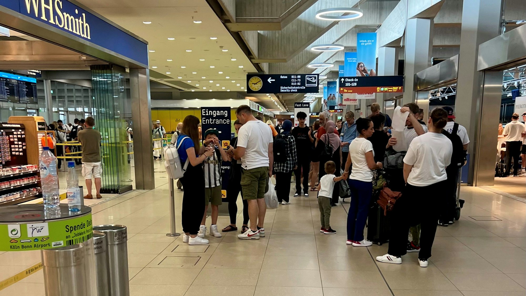 Flughafen Köln/Bonn am 24.6.2023: wenig Passagiere