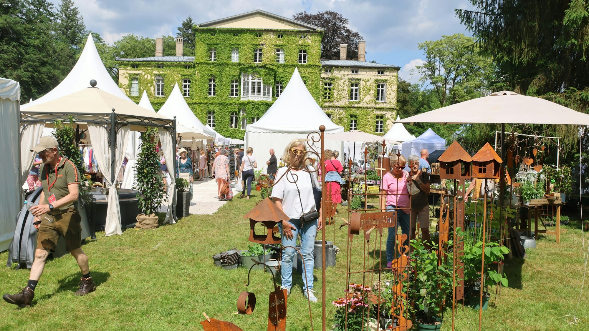 Zwischen der Villa Braunswerth und der Agger gibt es vom 27. bis 29. Juni wieder viel zu entdecken.