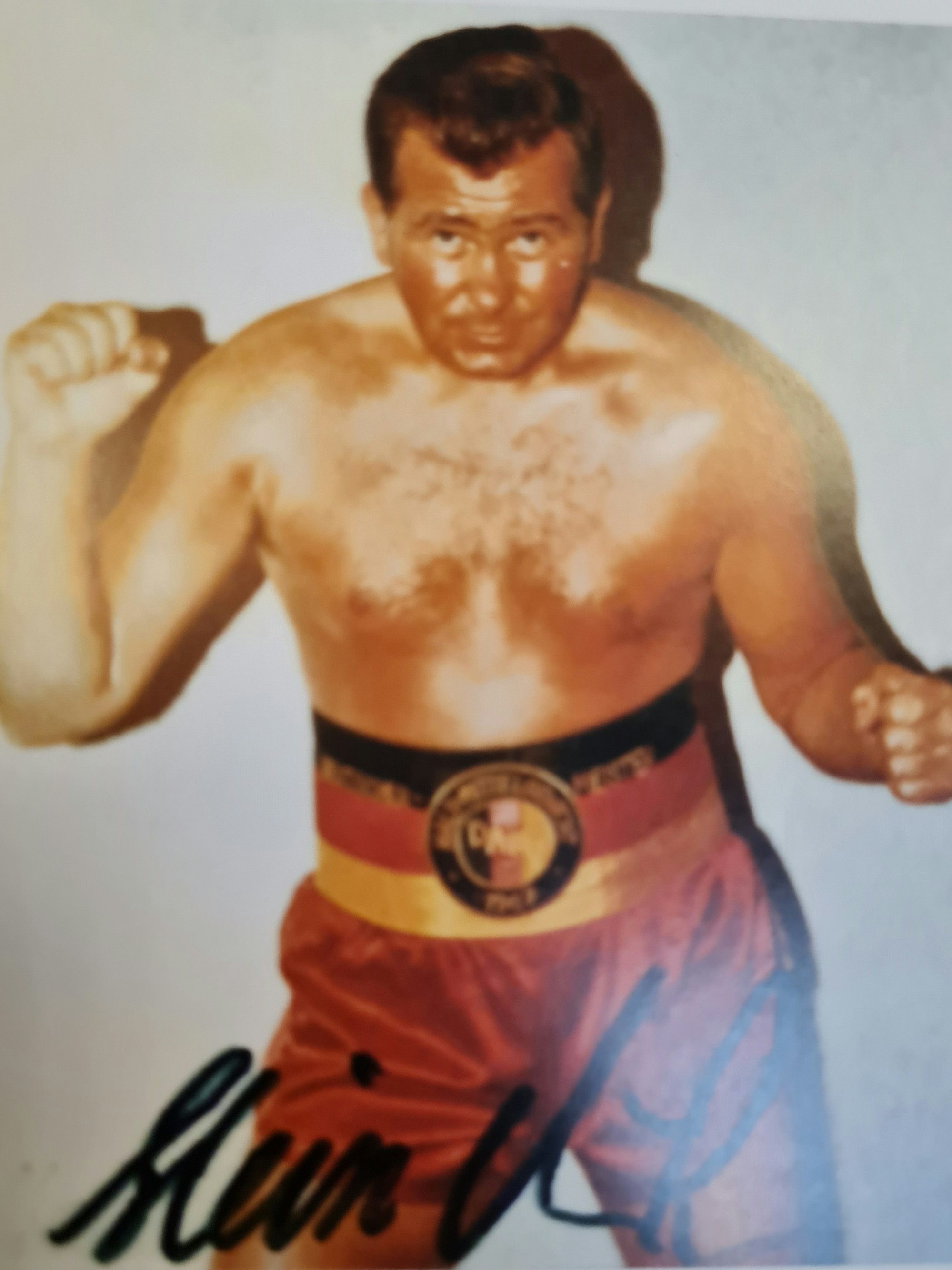 Eine Autogrammkarte zeigt Hein Mück in seiner aktiven Zeit.